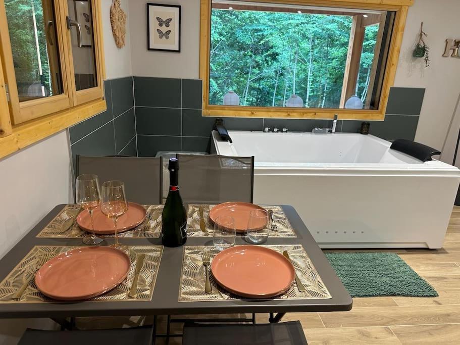 Jacuzzi En Foret L'Esperou Eksteriør bilde